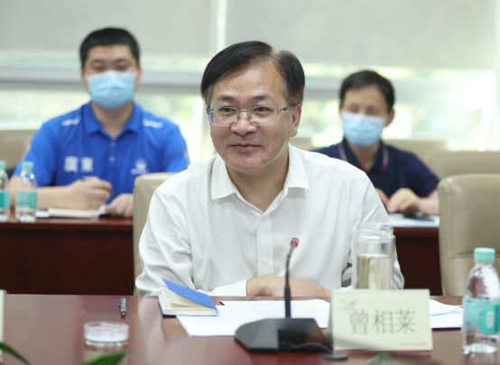 体育社会组织工作座谈会,局党组书记,局长曾相莱与参会代表深入交流