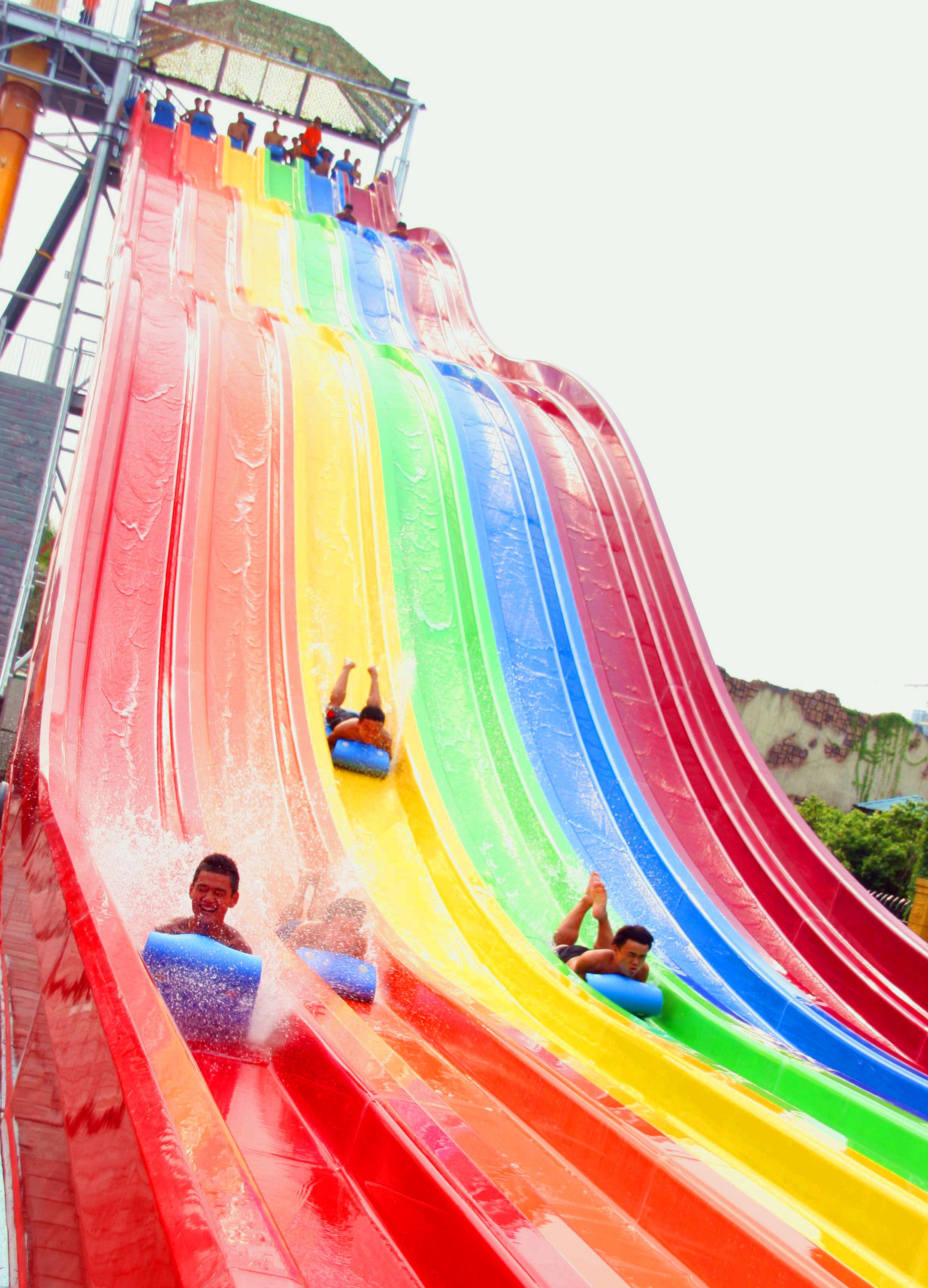 深圳欢乐谷水陆两园,一票通玩!