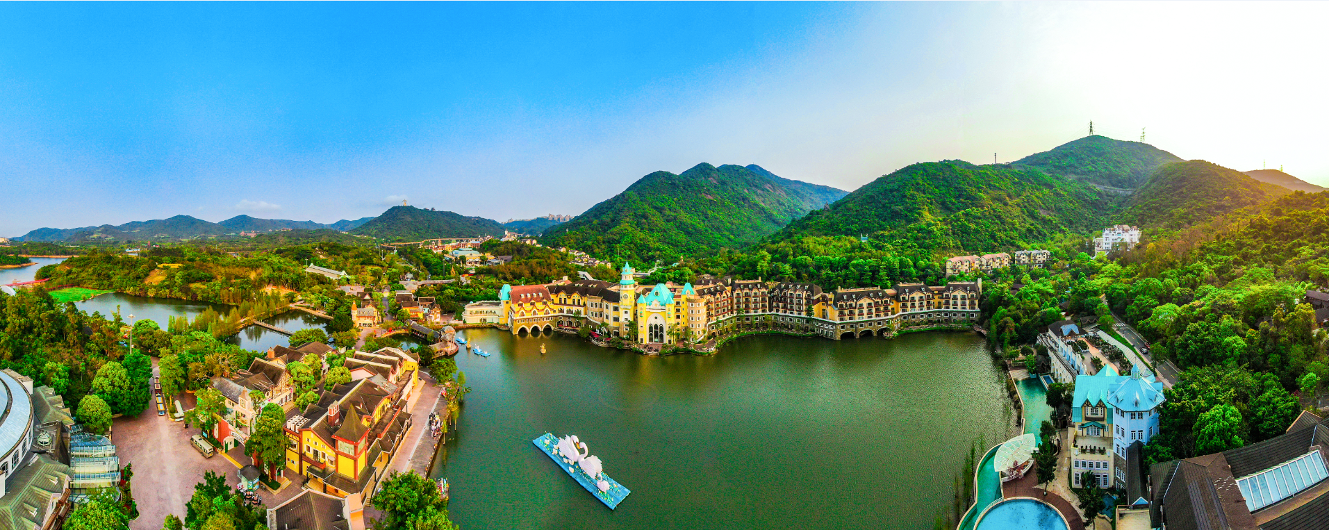 东部华侨城主题酒店群开启暑期模式日夜潮玩酷爽一夏