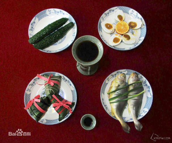 五黄指黄瓜,黄鳝,黄鱼,高邮的鸭蛋黄,雄黄酒.