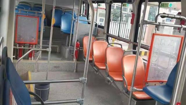107路公交车座位变少？回应：新车型更节能