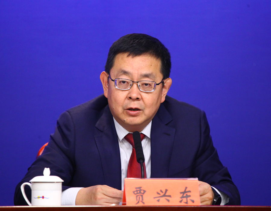 发布人论坛筹委会副主任深圳市工业和信息化局局长贾兴东