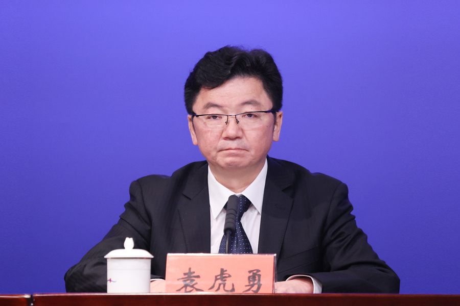 发布人坪山区委常委副区长袁虎勇