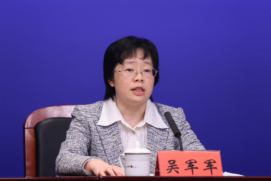 发布人市人力资源和社会保障局副局长吴军军